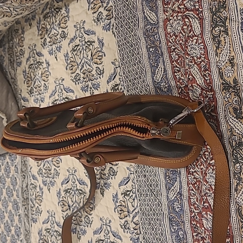 Vintage Rare Dooney & Bourke All-Weather Leather Norfolk Purse - Picture 7 of 8